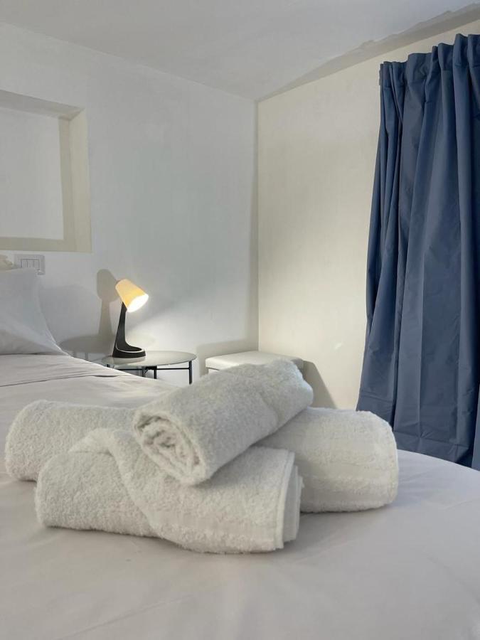 Cutelli Gold Bed & Breakfast คาตาเนีย ภายนอก รูปภาพ