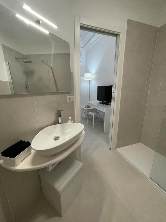 Cutelli Gold Bed & Breakfast คาตาเนีย ภายนอก รูปภาพ