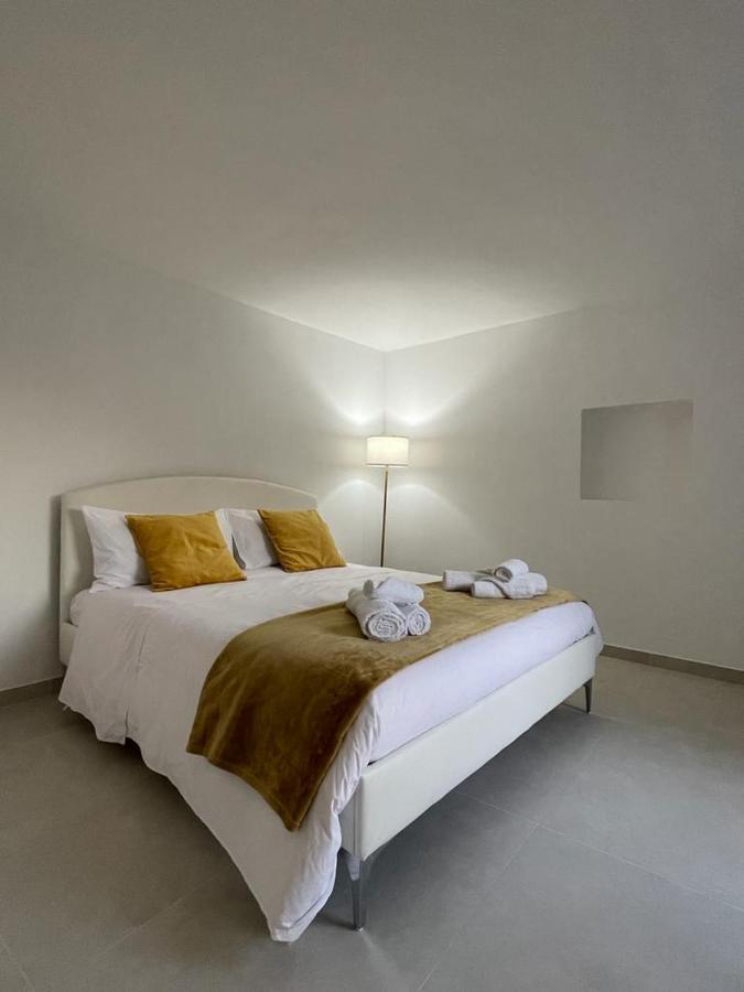 Cutelli Gold Bed & Breakfast คาตาเนีย ภายนอก รูปภาพ
