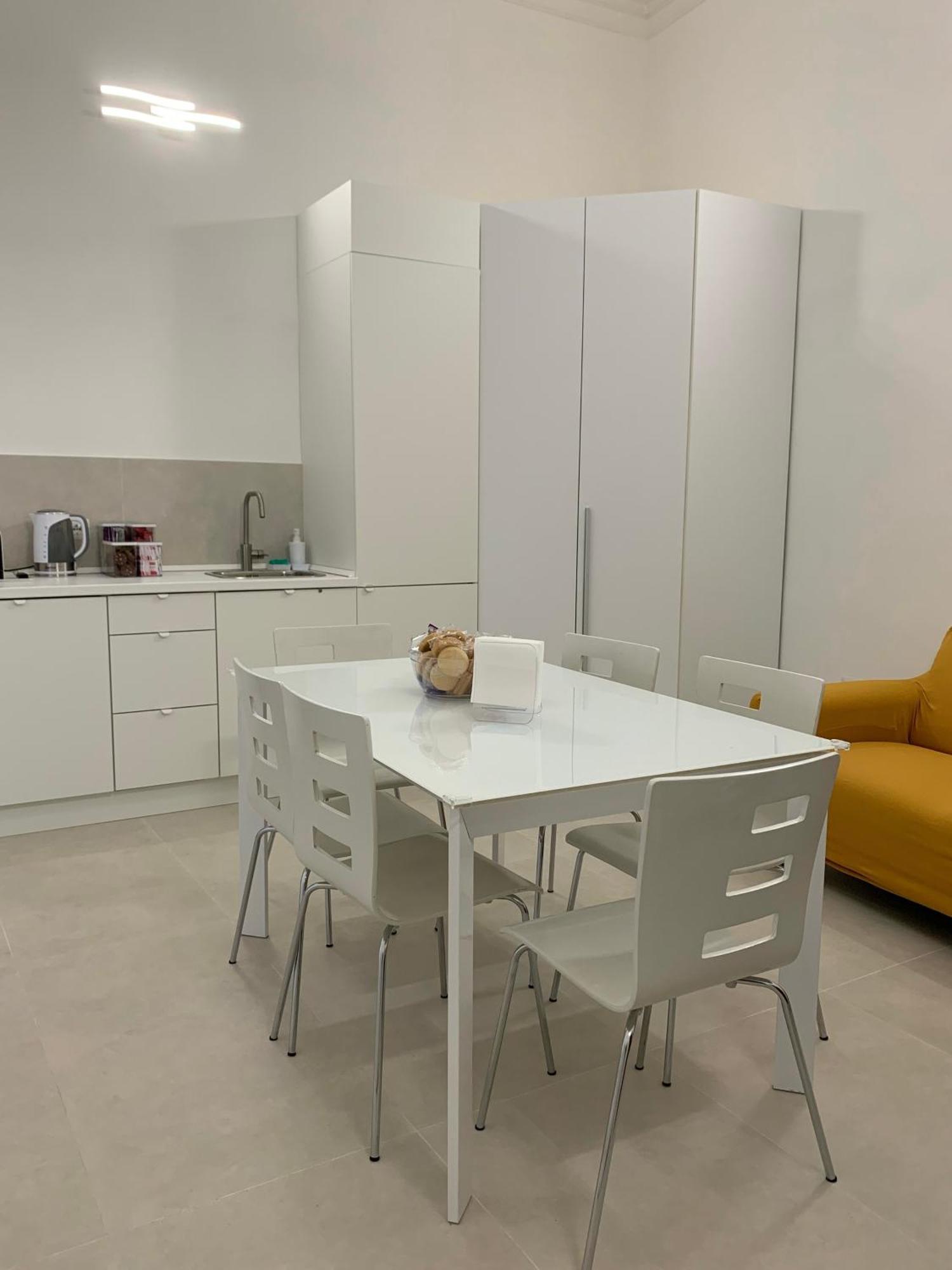 Cutelli Gold Bed & Breakfast คาตาเนีย ภายนอก รูปภาพ